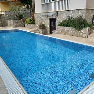 Abalone Dramalj Hotel